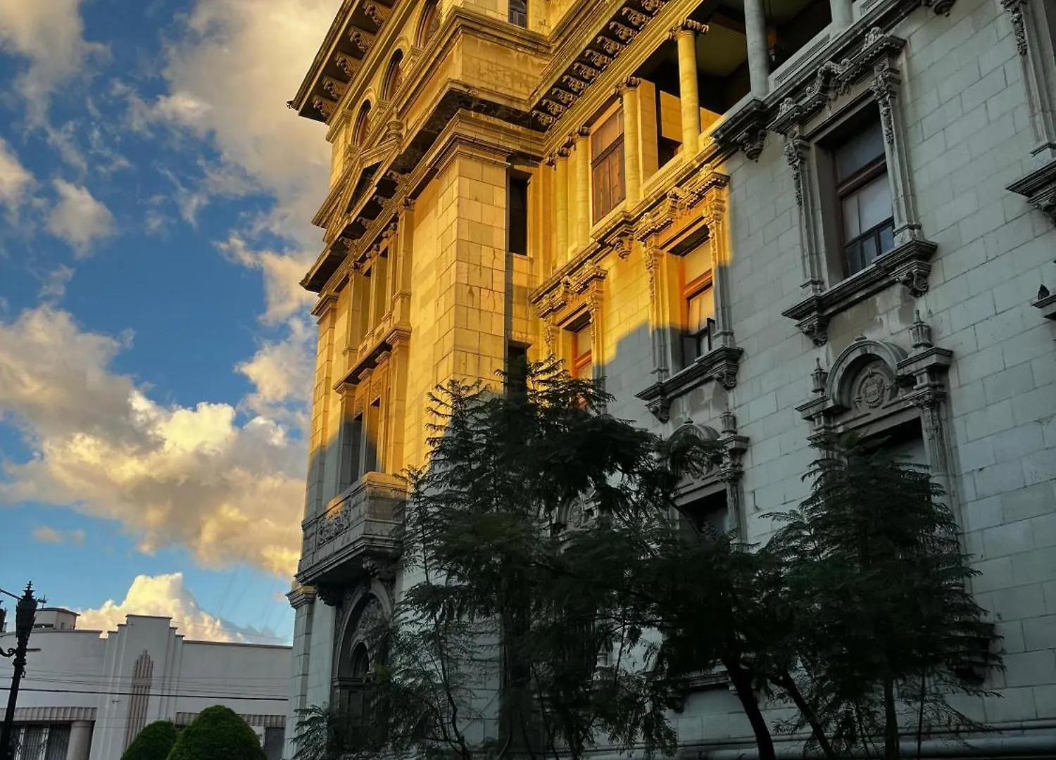 Pensión Amaya Centro Historico Guatemala